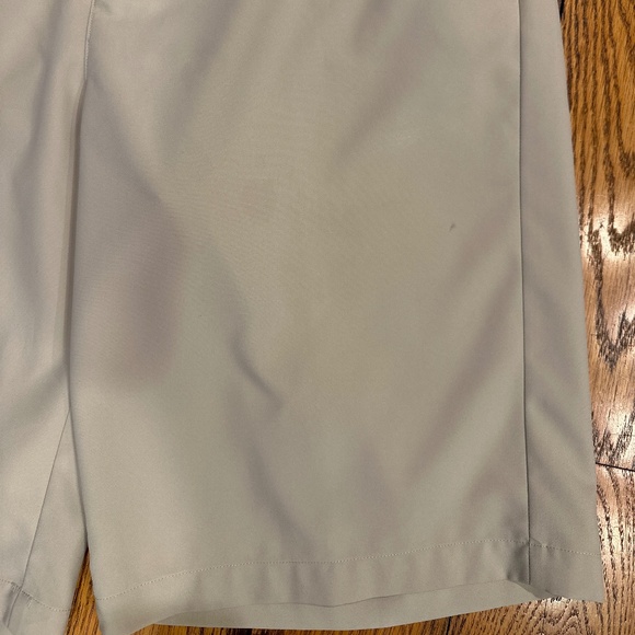 CALLOWAY LIGHT TAN FLAT FRONT  MENS GOLF SHORTS - Picture 2 of 7